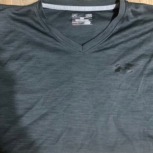 Under Armor Tee shirt
